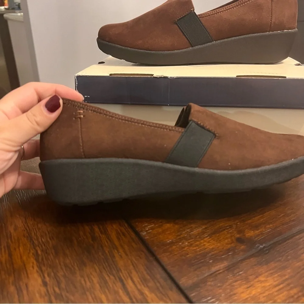 St John’s Bay Pemba Dark Brown Wedge Slip On Loafer w/ Flex Form Inserts Size 8